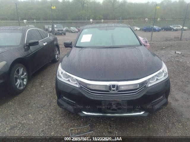 2017 HONDA ACCORD SEDAN EX-L 1HGCR2F88HA117392