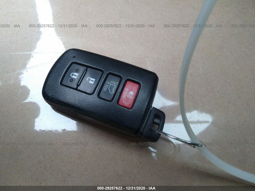 2018 TOYOTA RAV4 XLE JTMWFREV7JD130188