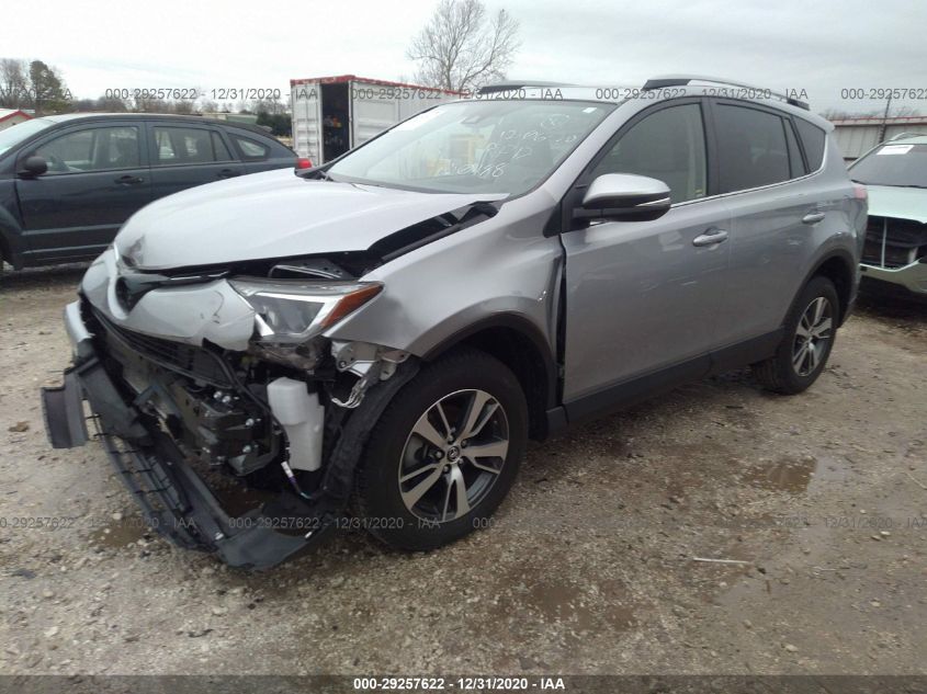2018 TOYOTA RAV4 XLE JTMWFREV7JD130188