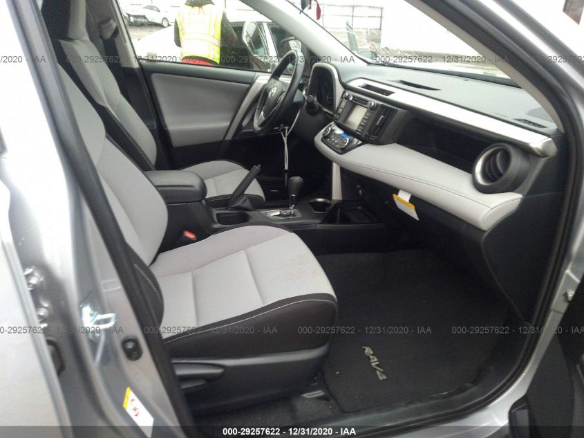 2018 TOYOTA RAV4 XLE JTMWFREV7JD130188