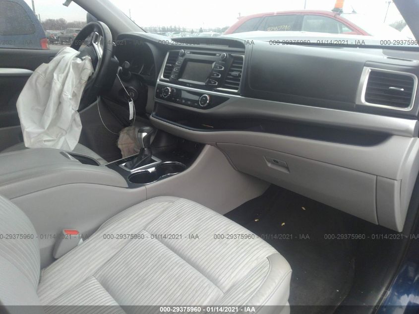 2015 TOYOTA HIGHLANDER LE 5TDBKRFH7FS180409