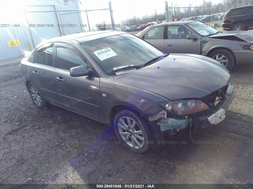 JM1BK12F581793134 MAZDA MAZDA3 Photo 1