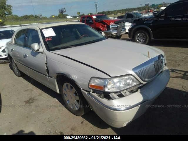 1LNHM82W75Y601918 LINCOLN TOWN CAR Photo 1