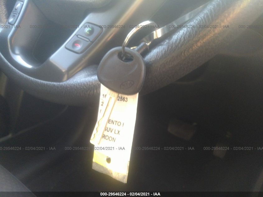 2013 KIA SORENTO LX 5XYKT4A24DG388194