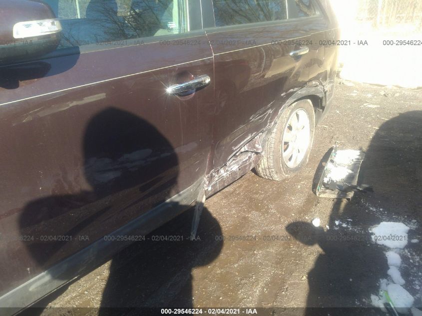 2013 KIA SORENTO LX 5XYKT4A24DG388194