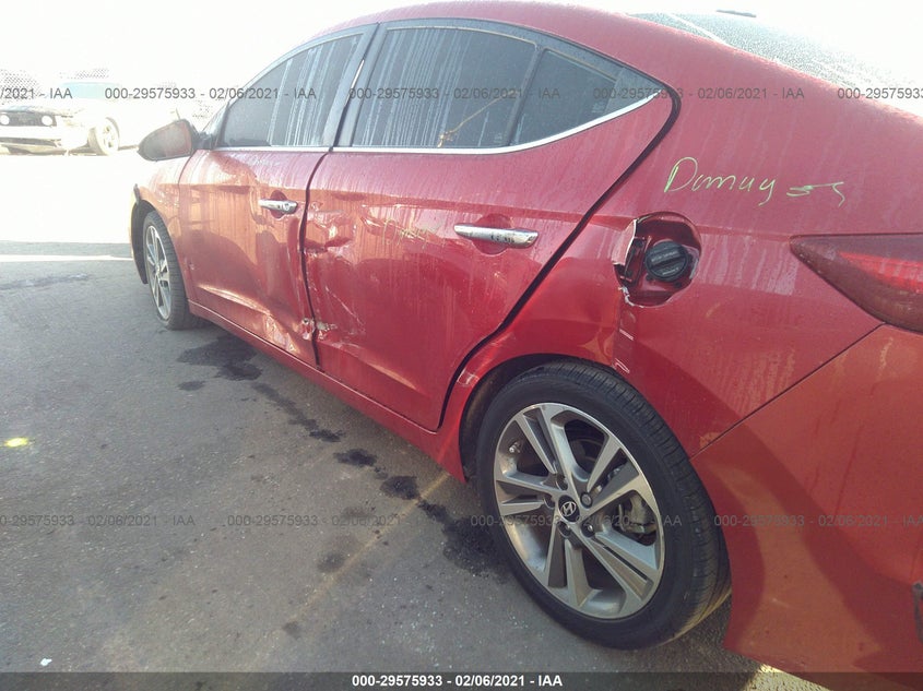 2017 HYUNDAI ELANTRA VIN: 5NPD84LF7HH063760