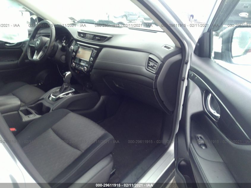 2017 NISSAN ROGUE SV JN8AT2MV6HW270652