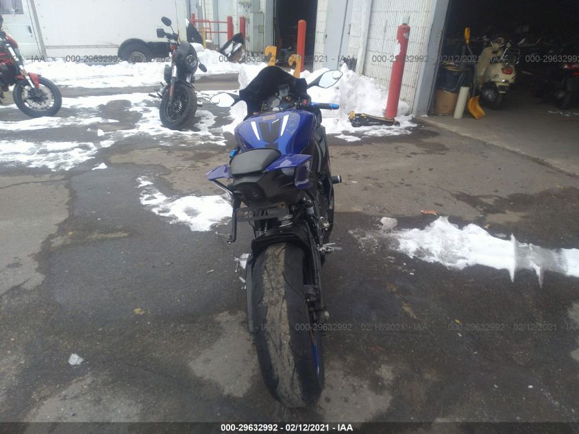 2019 YAMAHA YZFR6 JYARJ28E7KA004071