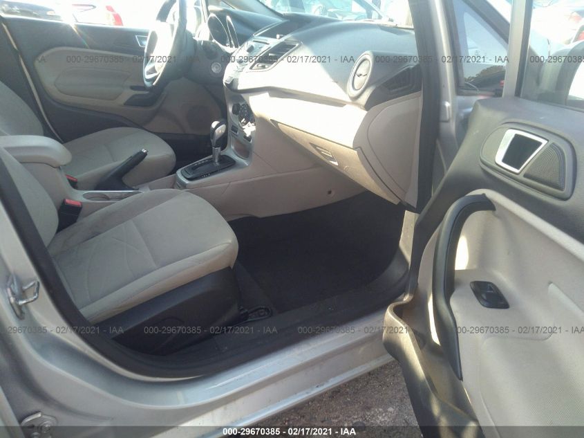 2015 FORD FIESTA SE 3FADP4BJ0FM150518