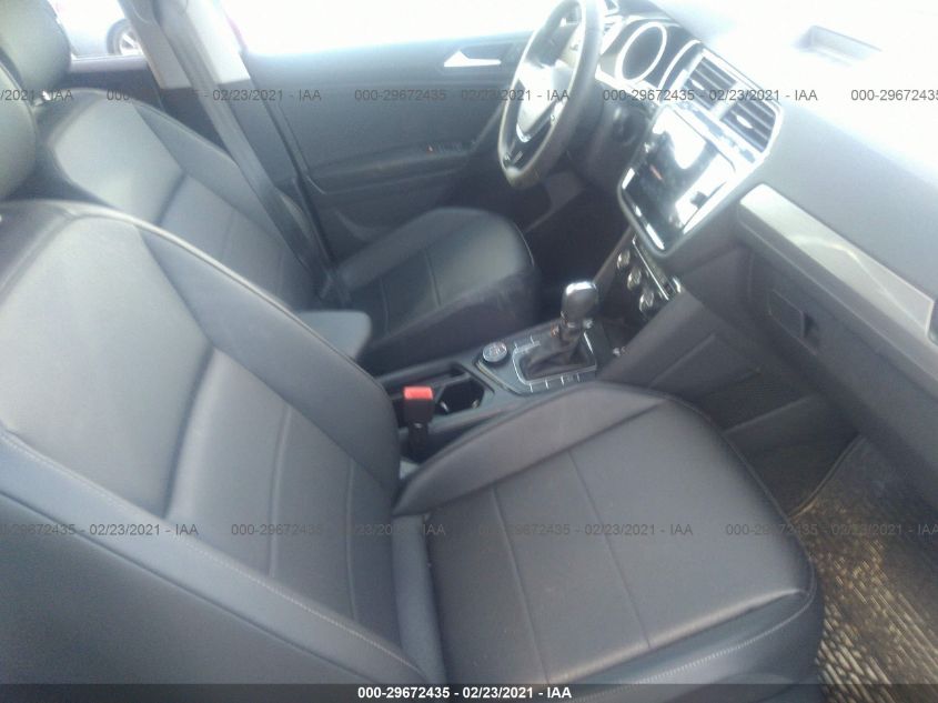 3VV2B7AX7KM095486 Volkswagen Tiguan 2019. Фото: 4