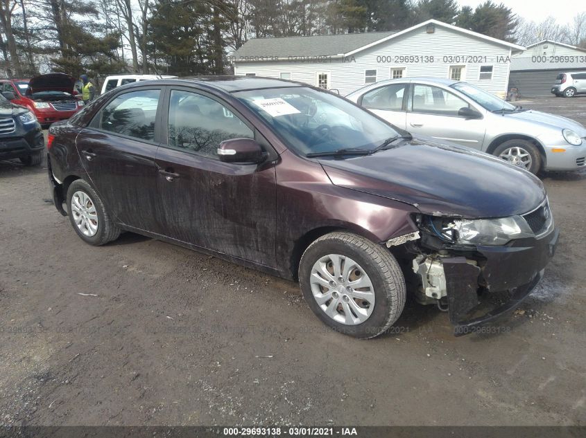 KNAFU4A2XA5275379 KIA FORTE Photo 1