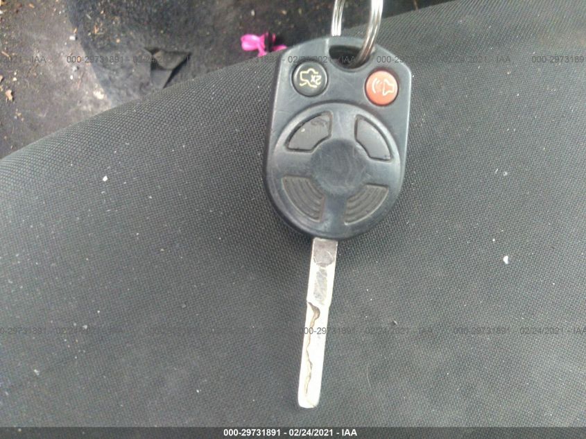2015 FORD FOCUS SE 1FADP3K28FL270183