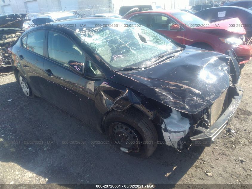 3KPFK4A78HE123636 KIA FORTE Photo 1