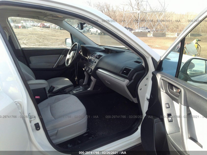 SUBARU FORESTER 2014 JF2SJAEC4EH419655 Photo 5