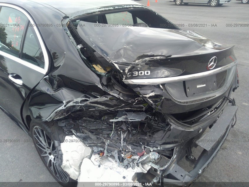 Auction sale of the 2017 MERCEDES BENZ C CLASS , vin: 55SWF4JBXHU187517, lot number: 29790895