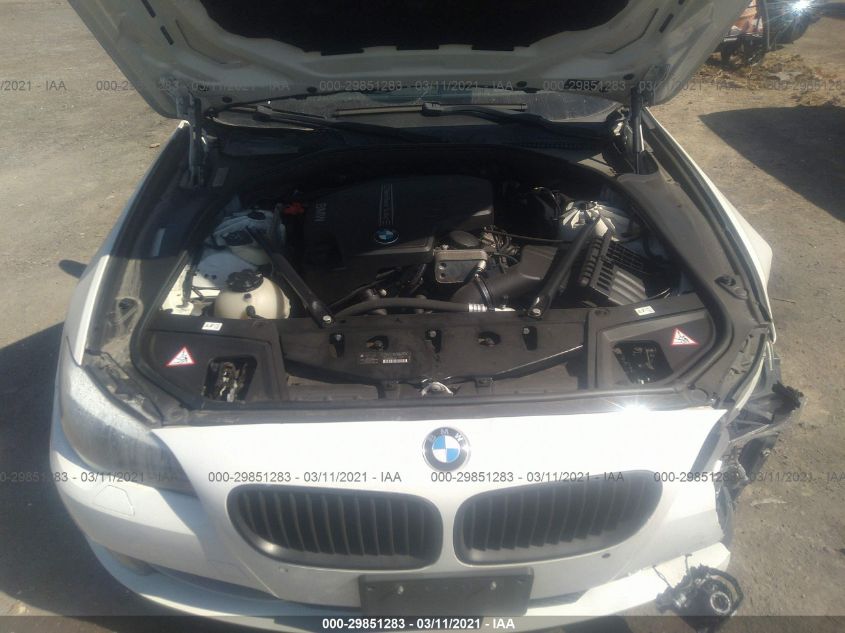 2013 BMW 5 SERIES 528I XDRIVE WBAXH5C5XDDW15730