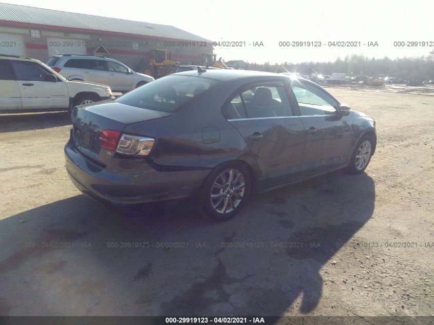 2014 VOLKSWAGEN JETTA SEDAN SE 3VWD17AJ2EM372536