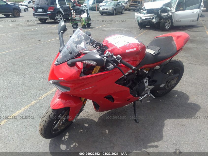 2018 DUCATI SUPERSPORT ZDMVABDS8JB005354