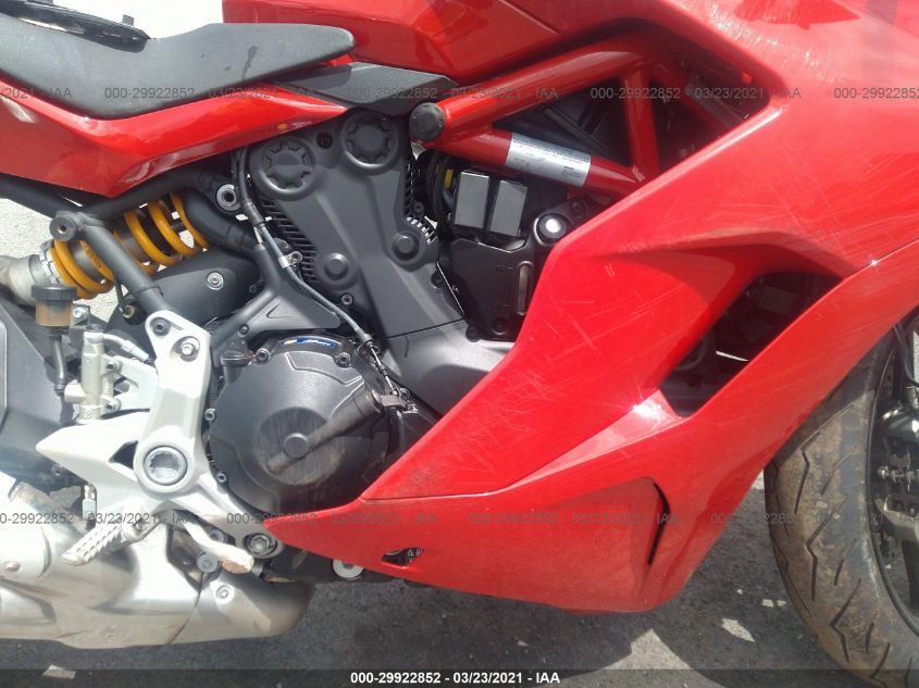 2018 DUCATI SUPERSPORT ZDMVABDS8JB005354