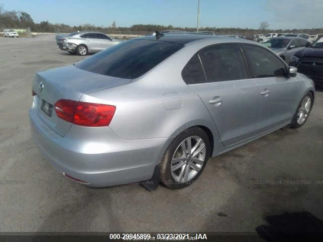 2014 VOLKSWAGEN JETTA SEDAN SE W/CONNECTIVITY/SUNROOF 3VWD07AJ2EM444077