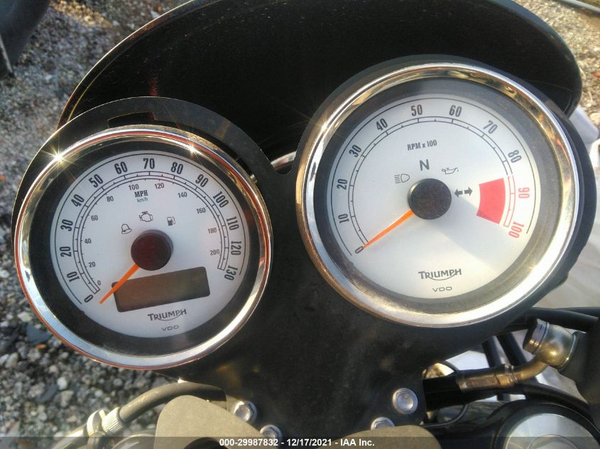 2014 TRIUMPH MOTORCYCLE THRUXTON SMT920K18ET632176