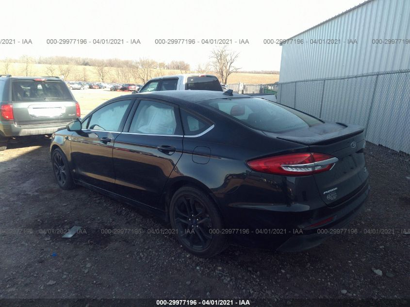 3FA6P0HDXLR189005 Ford Fusion 2020. Фото: 2
