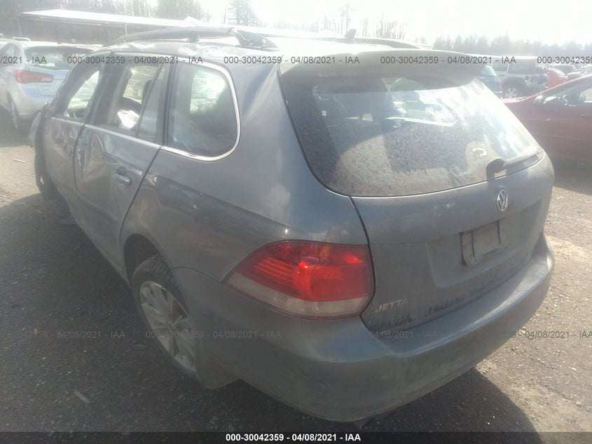 2013 VOLKSWAGEN JETTA VIN: 3VWML7AJ2DM682842