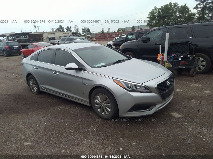 2017 HYUNDAI SONATA HYBRID SE KMHE24L14HA059596