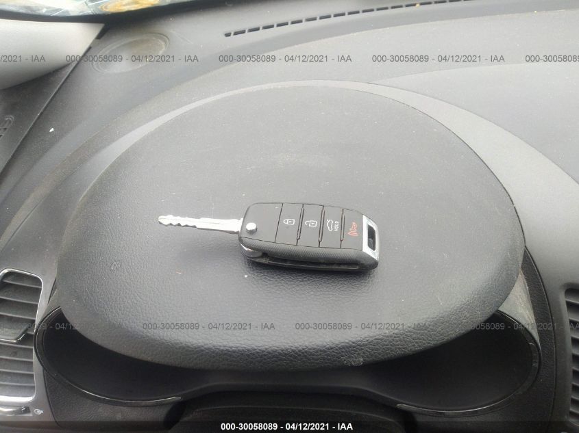 2017 KIA FORTE LX 3KPFK4A79HE141899