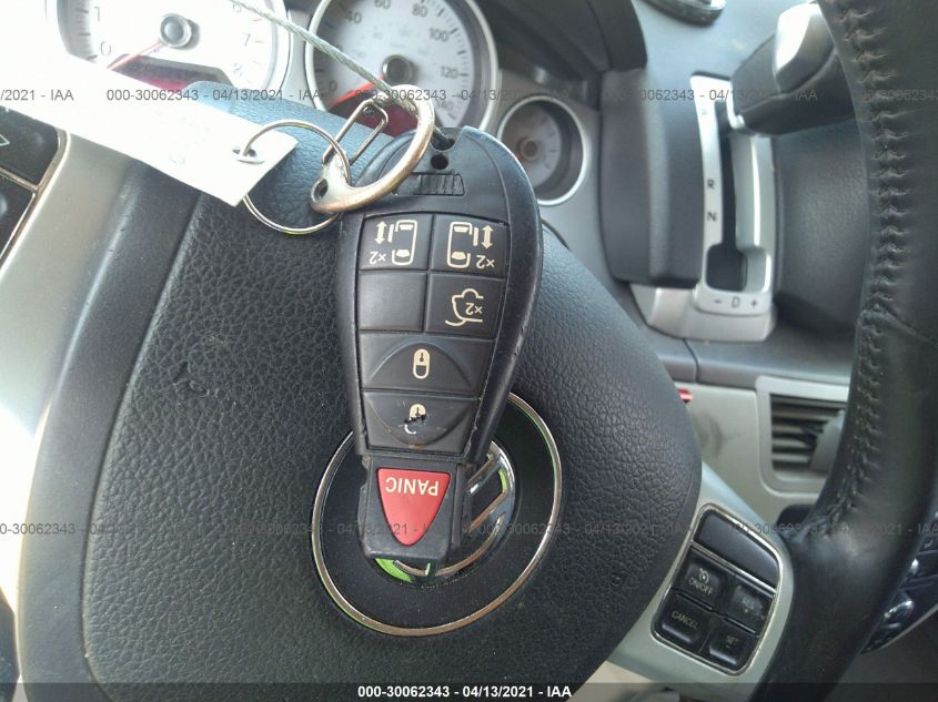 2014 VOLKSWAGEN ROUTAN SE W/RSE & NAVIGATION 2C4RVABG5ER134864