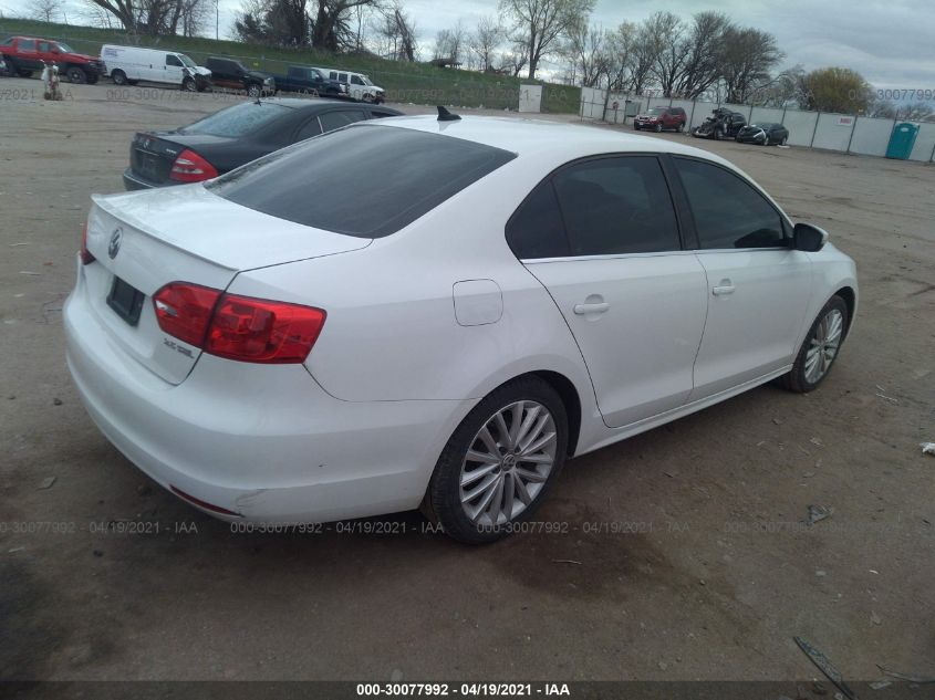 2013 VOLKSWAGEN JETTA SEDAN SEL W/NAV 3VWLX7AJ4DM375611