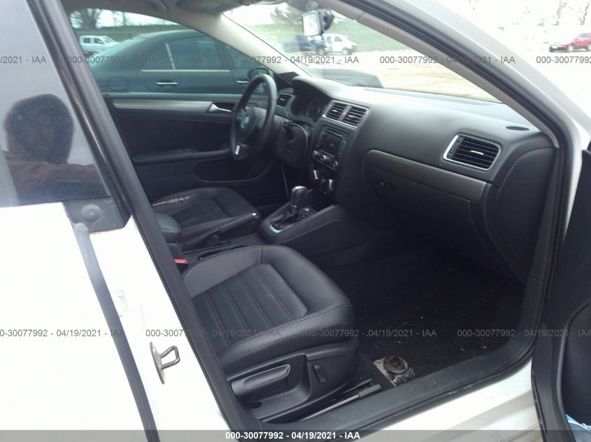2013 VOLKSWAGEN JETTA SEDAN SEL W/NAV 3VWLX7AJ4DM375611