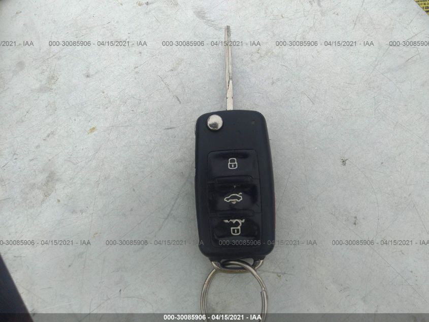2014 VOLKSWAGEN BEETLE COUPE 2.5L ENTRY 3VWFP7AT0EM621070