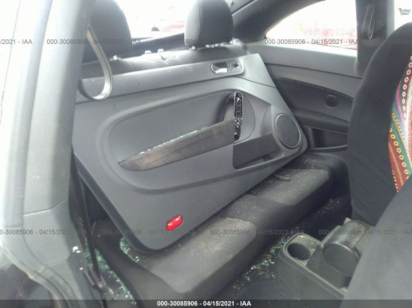 2014 VOLKSWAGEN BEETLE COUPE 2.5L ENTRY 3VWFP7AT0EM621070