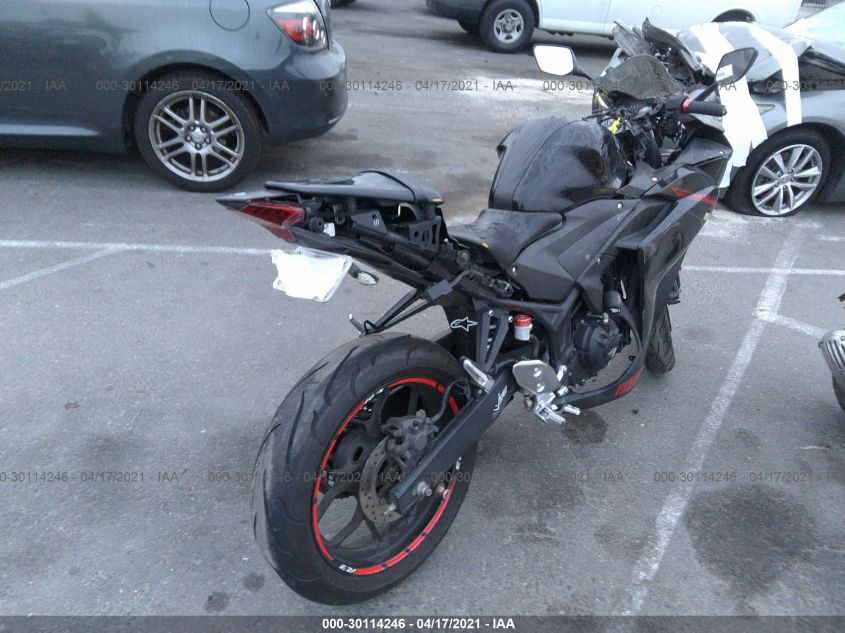 2015 YAMAHA YZFR3 MH3RH06Y6FK007658