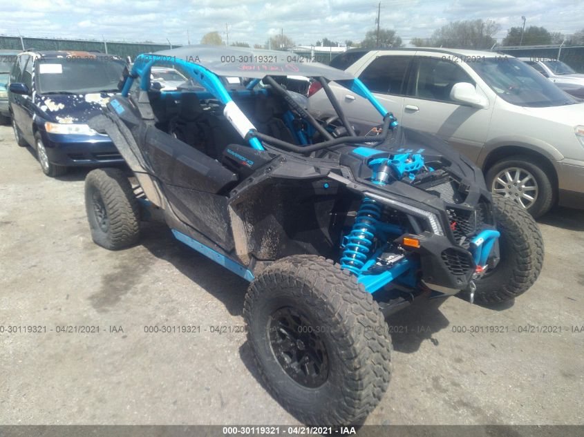 2018 CAN-AM MAVERICK X3 X RC TURBO R 3JBVVAW44JK001737