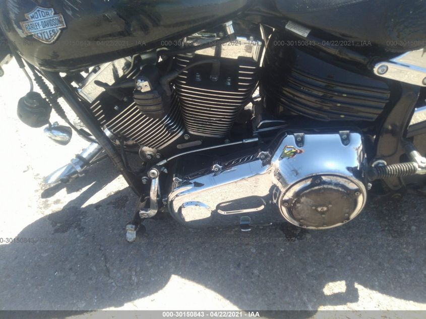 2009 HARLEY-DAVIDSON FXCWC 1HD1JK5119Y018261