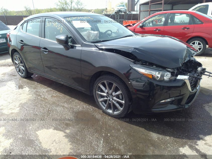 2018 MAZDA MAZDA3 4-DOOR TOURING 3MZBN1V31JM209147