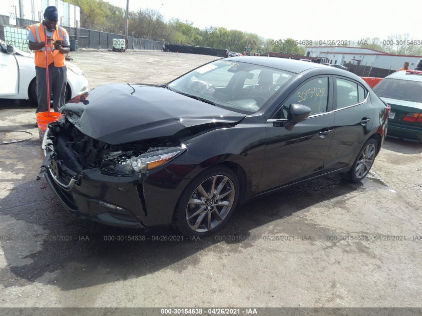 2018 MAZDA MAZDA3 4-DOOR TOURING 3MZBN1V31JM209147