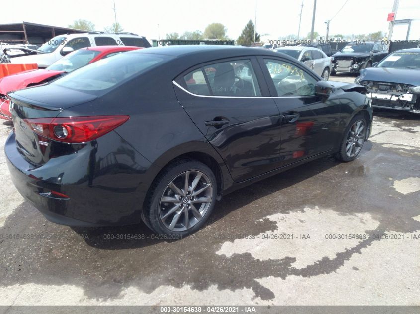 2018 MAZDA MAZDA3 4-DOOR TOURING 3MZBN1V31JM209147