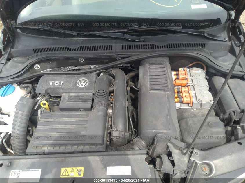2013 VOLKSWAGEN JETTA SEDAN HYBRID SE 3VW637AJ1DM276351