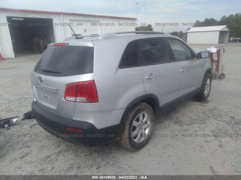 2013 KIA SORENTO LX 5XYKT3A66DG32017