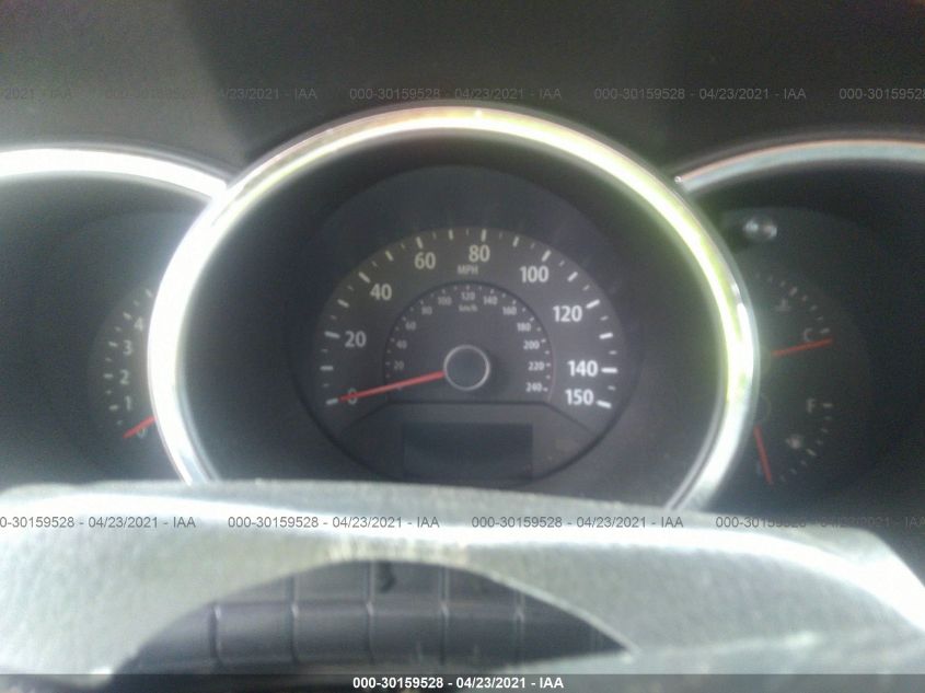 2013 KIA SORENTO LX 5XYKT3A66DG32017