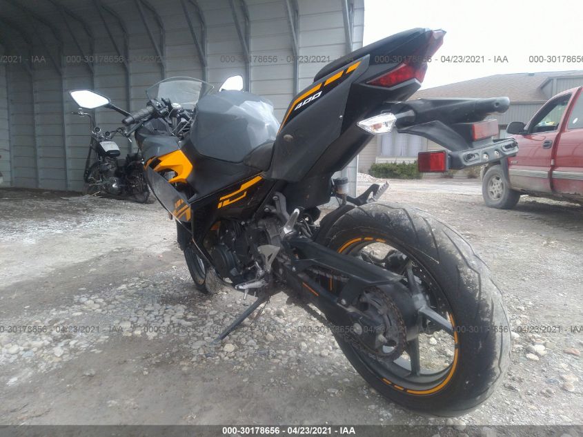 2018 KAWASAKI EX400 JKAEXKG1XJDA09193