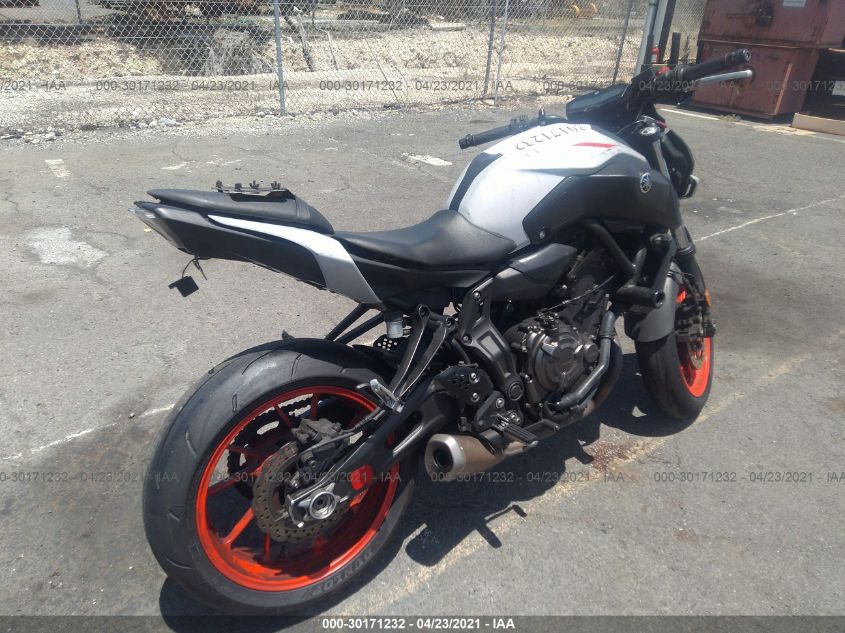 2019 YAMAHA MT07 JYARM27E4KA003646
