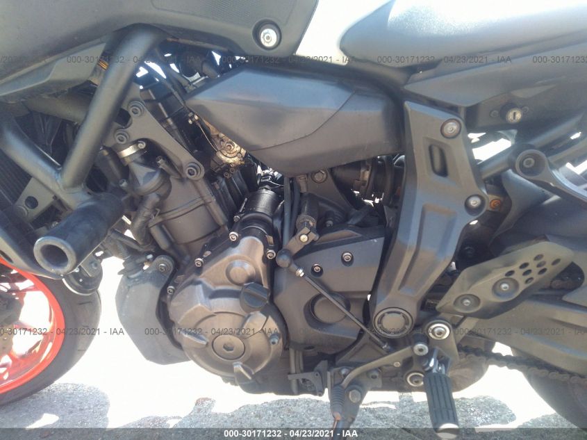 2019 YAMAHA MT07 JYARM27E4KA003646