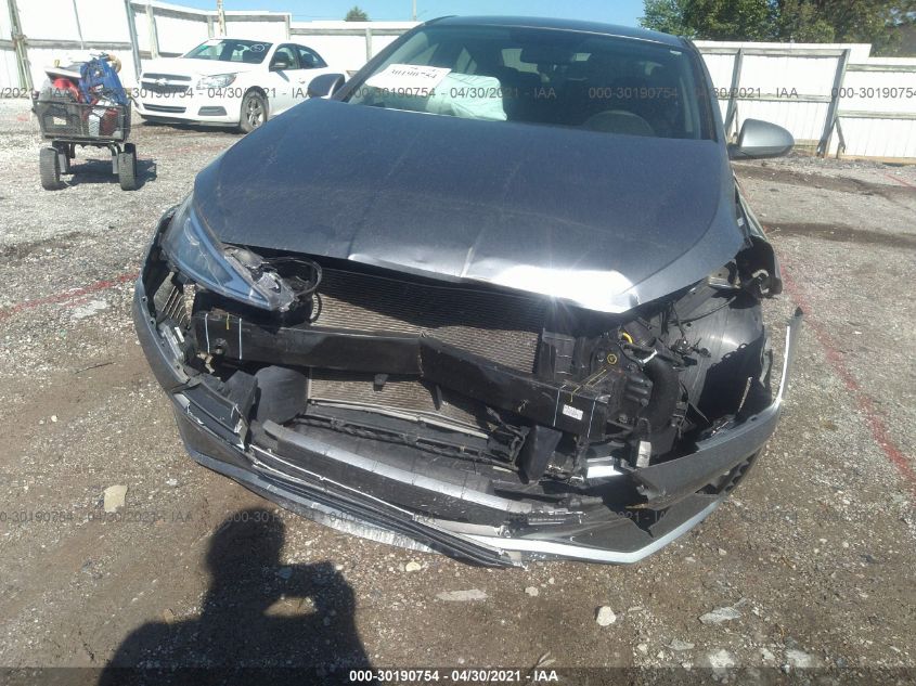 2019 HYUNDAI ELANTRA SE KMHD74LF7KU845908