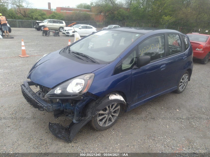 2013 HONDA FIT VIN: JHMGE8H5XDC068212