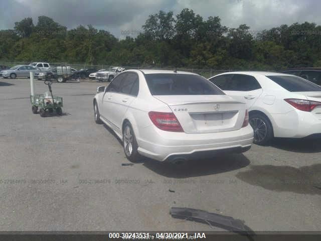 2013 MERCEDES-BENZ C-CLASS C 250 WDDGF4HB2DR296754