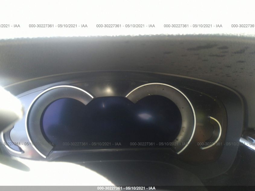 Фото: WBAJE7C55KWW25433 - 7